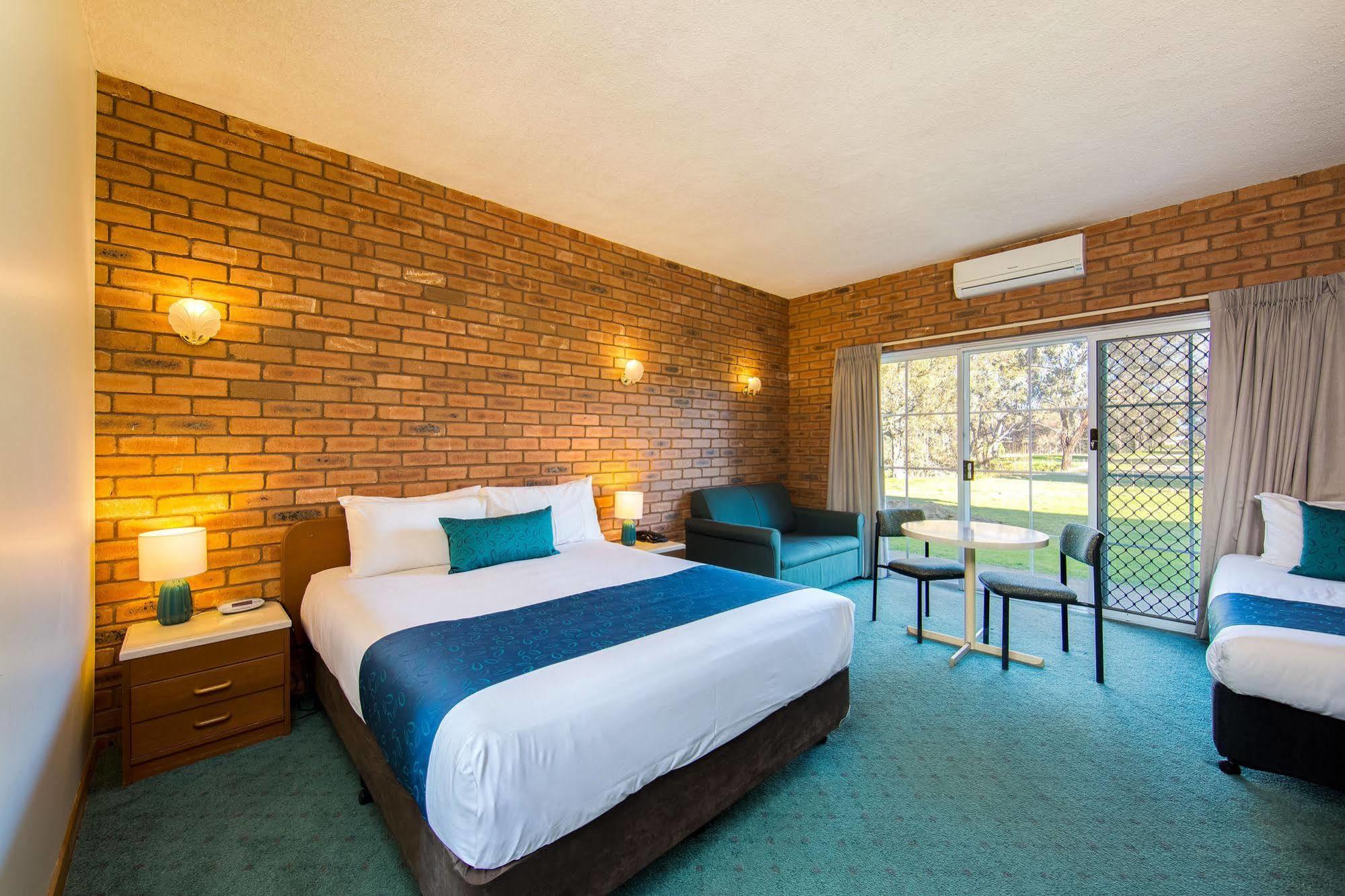 Thurgoona Country Club Resort Esterno foto